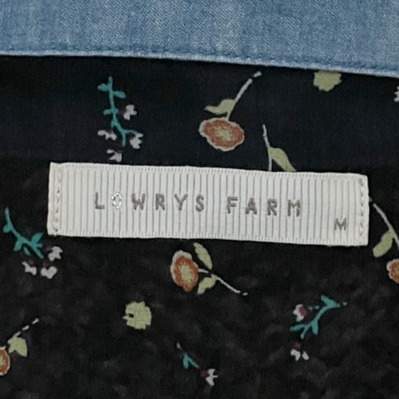 Lowry’s Farm Japanese Brand Black Floral Top Size Medium - Picture 2 of 9